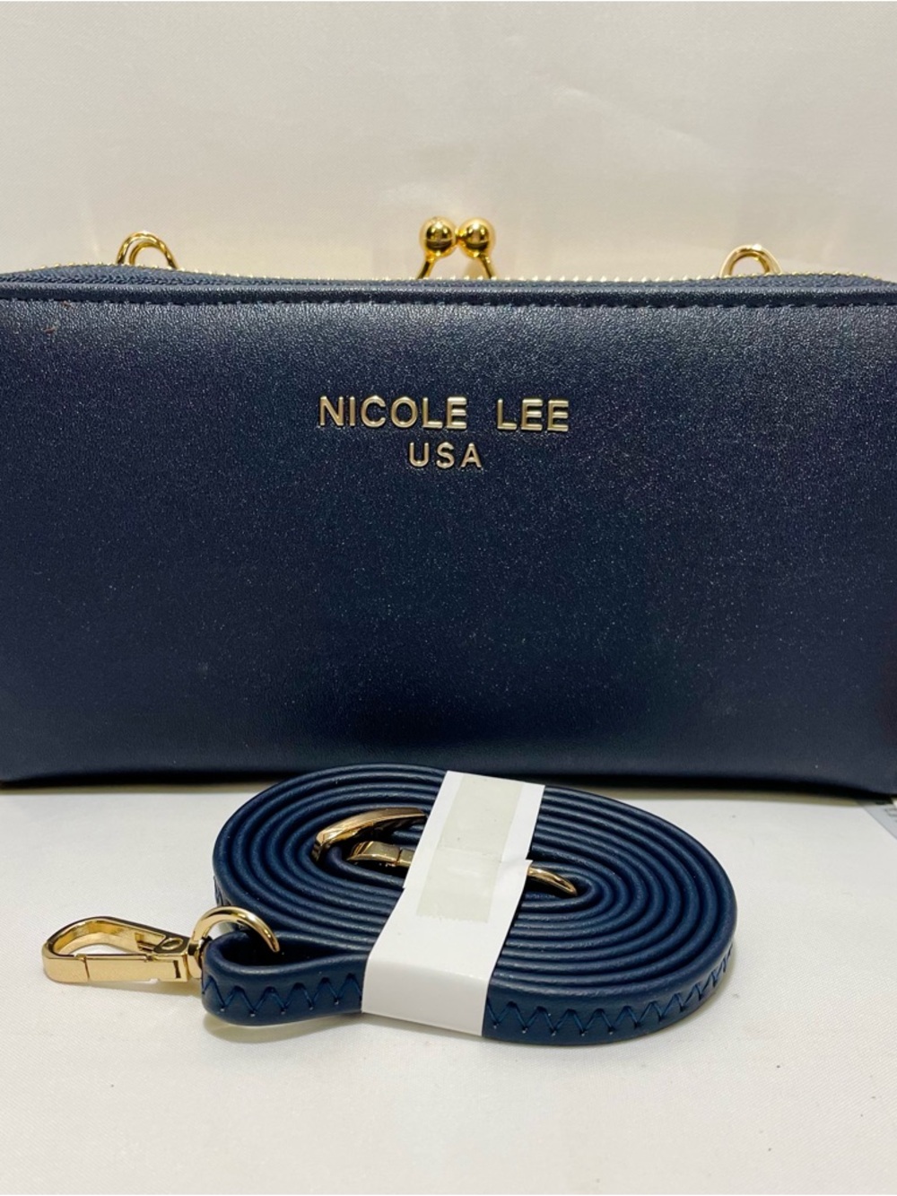 Nicole Lee "Stairway to Heaven" Signature Kiss Lock Crossbody Wallet, NWT - Picture 4 of 13